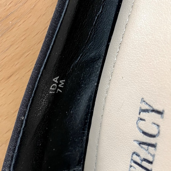 Ellen Tracy Open toes shoes! Super comfy! - Picture 6 of 6